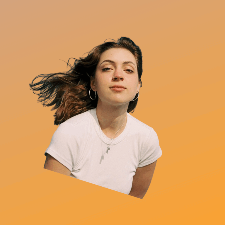 Lizzy McAlpine’s Rebrand in five seconds flat