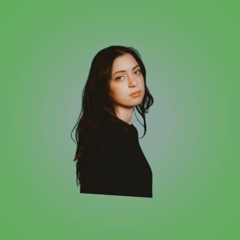 Lizzie McAlpine on Growing “Older (and Wiser)”