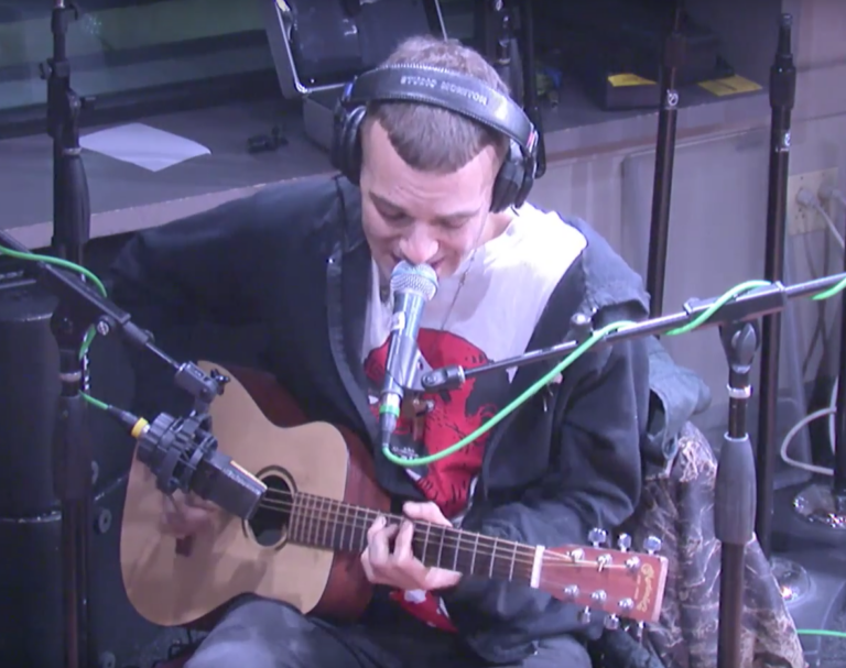 Gem from the Vault: The So So Glos LIVE In Studio
