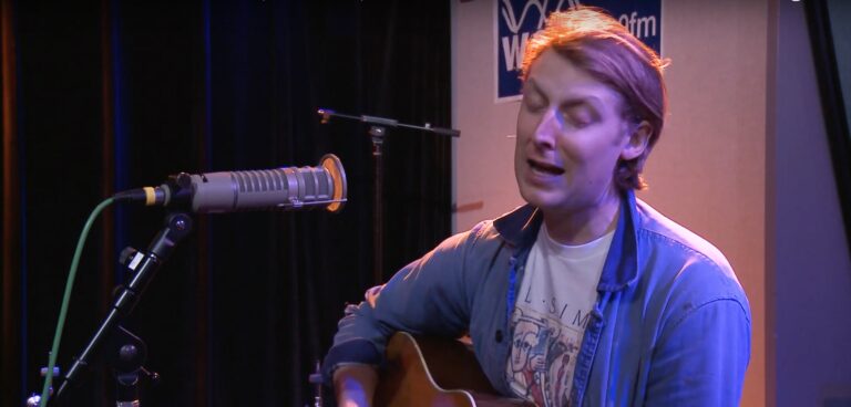 Eric Hutchinson Returns to Boston to Promote “Modern Happiness”