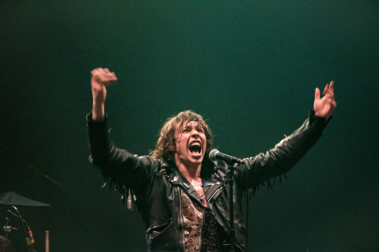 The Kooks Continue to Rock Boston