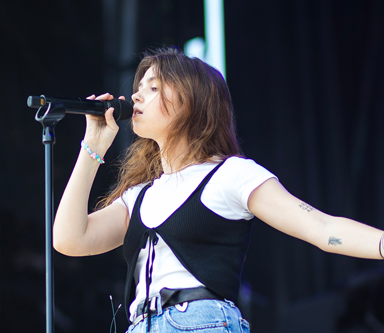 Clairo Commands the Green Stage in Front of a Packed Crowd